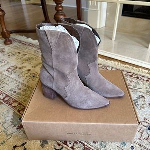 Kaanas Suede Boots